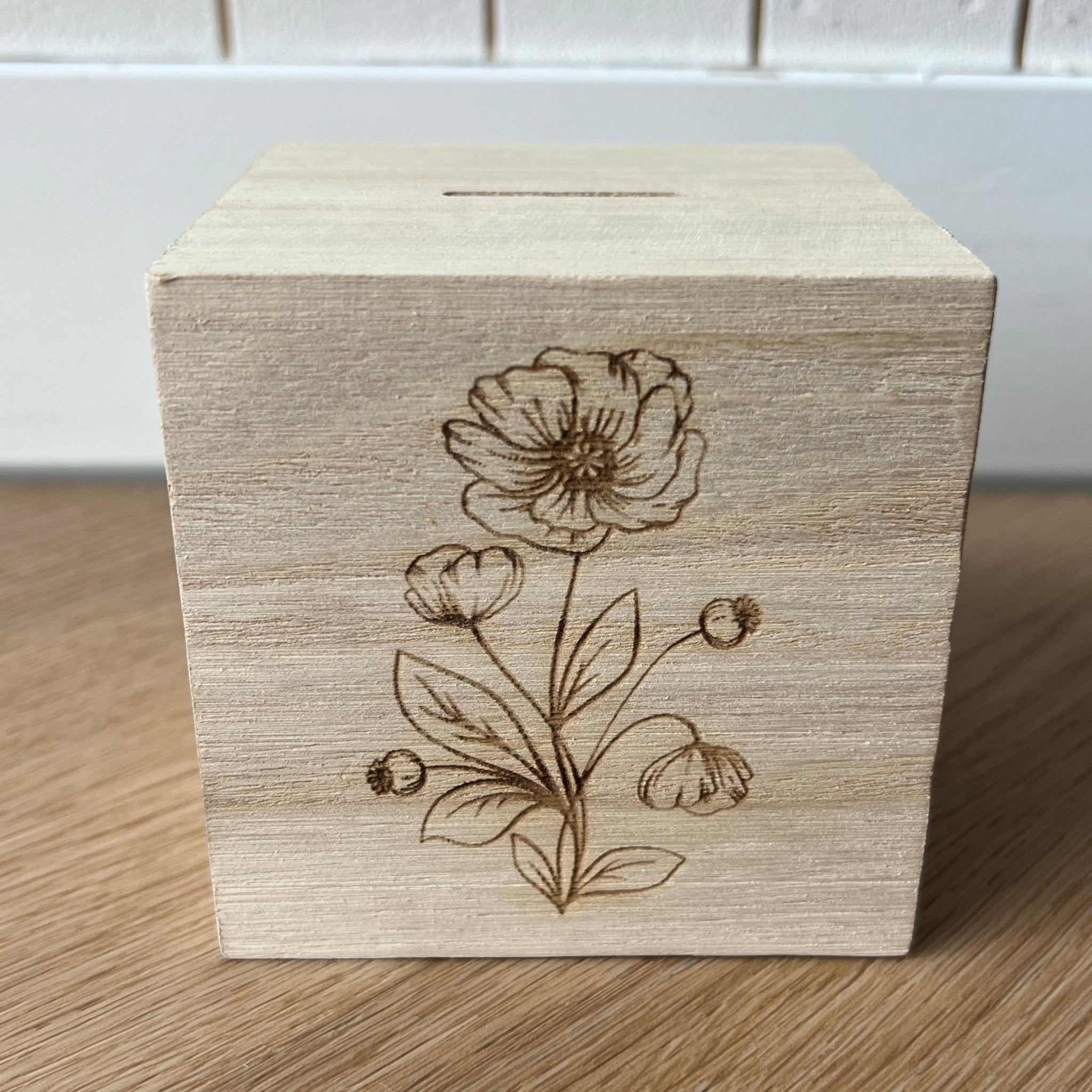 Spaarpot geboortebloem, met naam - Leuk en Mooi