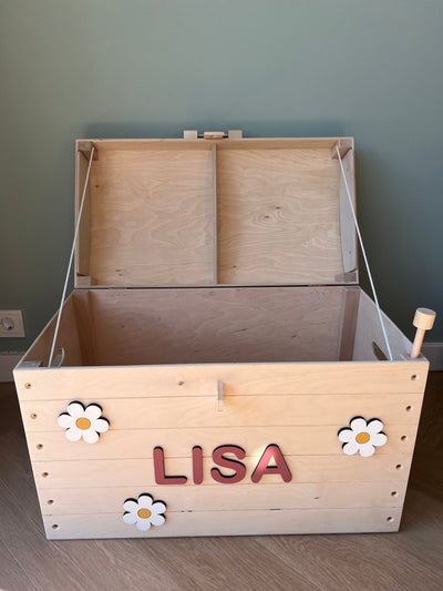 Speelgoedkist met naam en bloemen - Leuk en Mooi